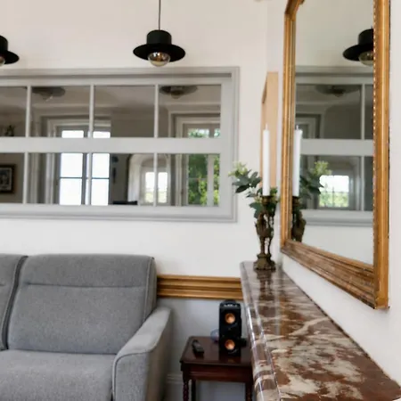 Manoir Du Colombier בית נופש Chavornay
